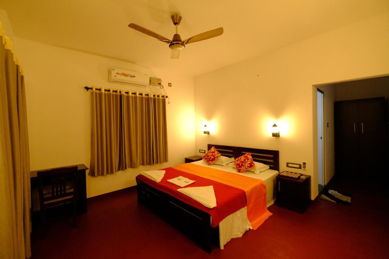 Marari Ebin Charlys Apartment Mararikulam Ngoại thất bức ảnh