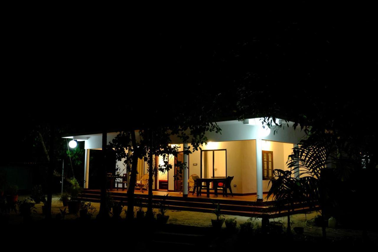 Marari Ebin Charlys Apartment Mararikulam Ngoại thất bức ảnh