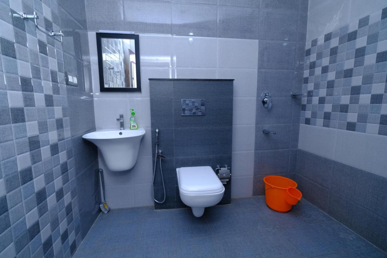 Marari Ebin Charlys Apartment Mararikulam Ngoại thất bức ảnh