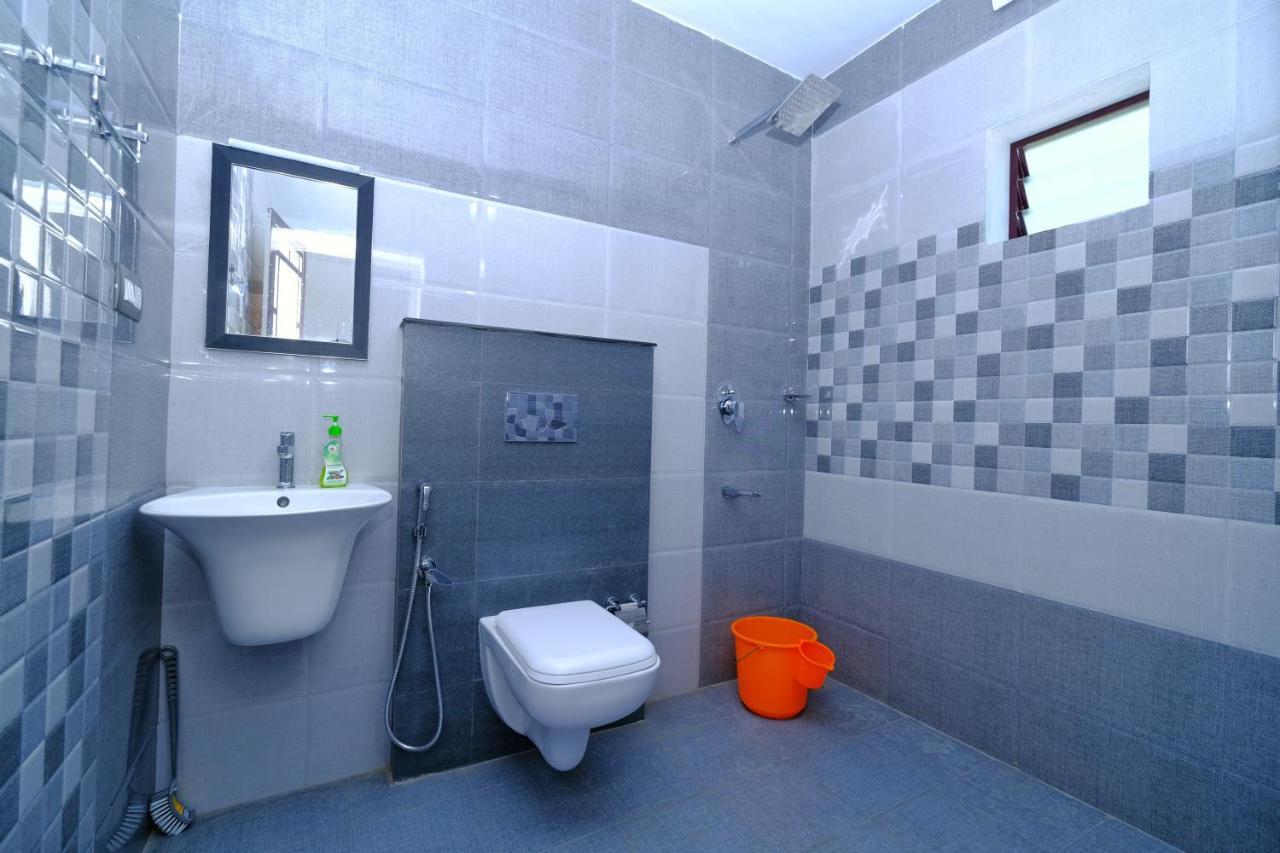 Marari Ebin Charlys Apartment Mararikulam Ngoại thất bức ảnh